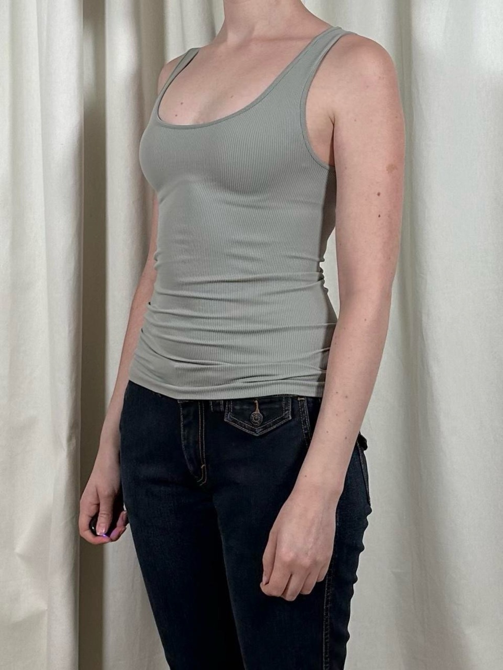 Dove Gray Ribbed Tank - Picture 3 of 7